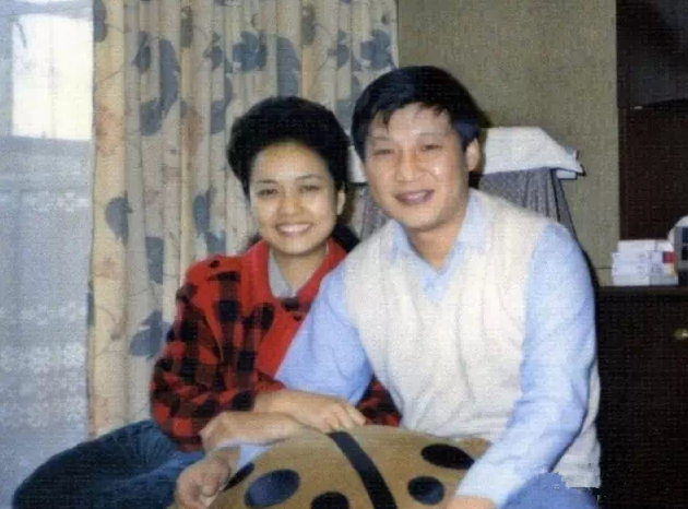 儿合影曝光(组图)不朽情缘游戏与女(图1)